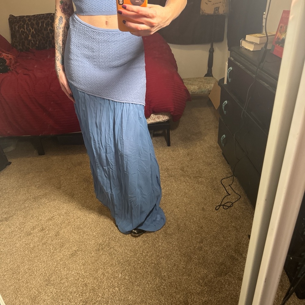 Skirt & Top set - Picture 3 of 4